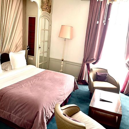 Hotel Victor Hugo 蓬托尔松 外观 照片