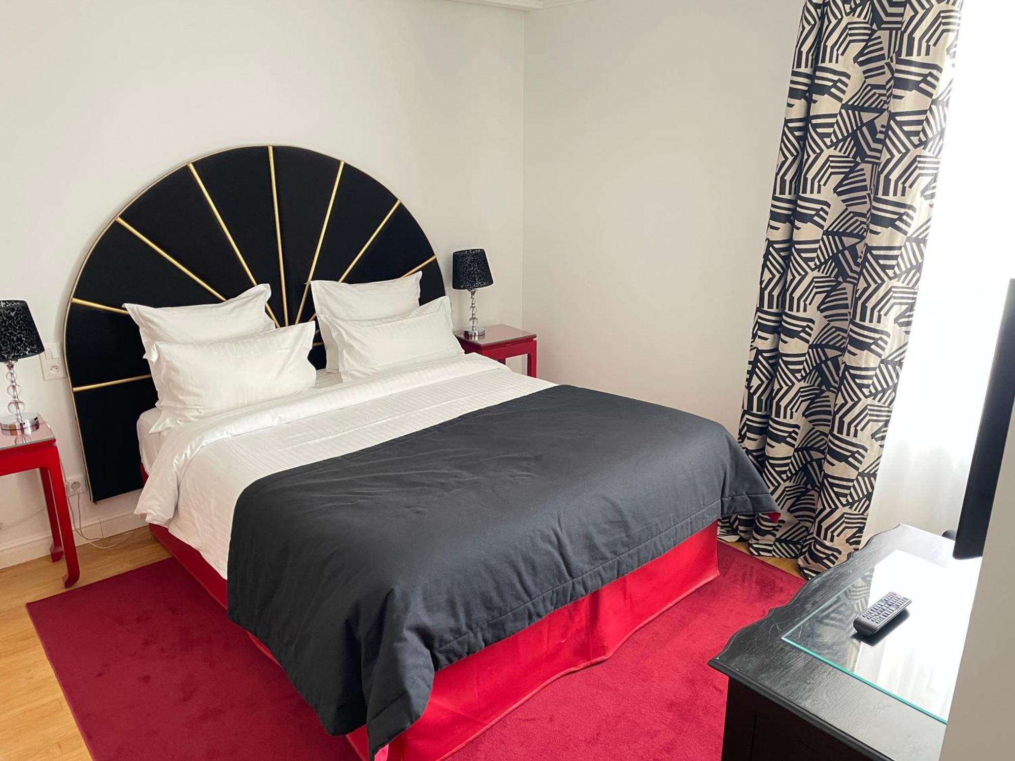 Hotel Victor Hugo 蓬托尔松 外观 照片