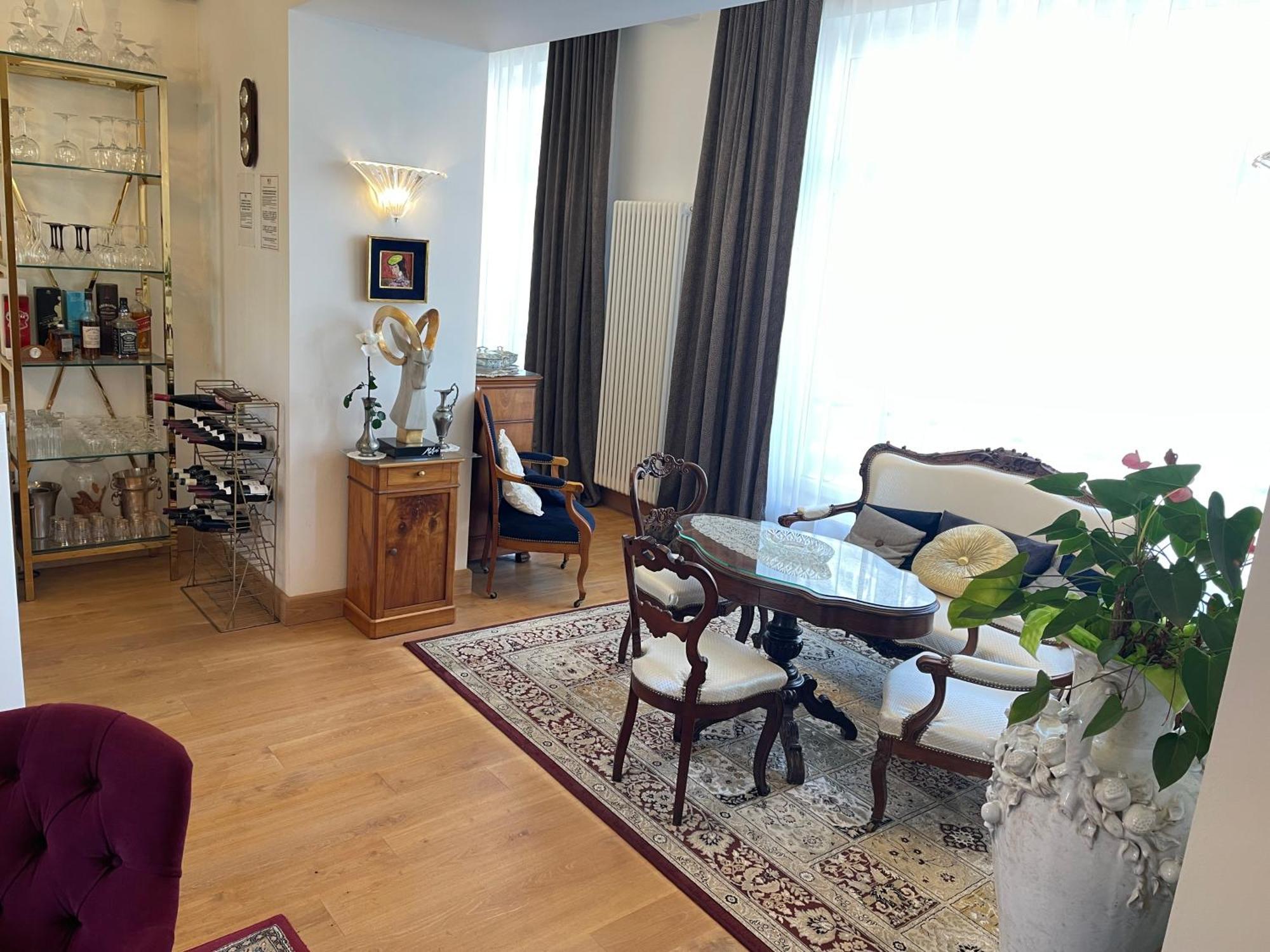 Hotel Victor Hugo 蓬托尔松 外观 照片