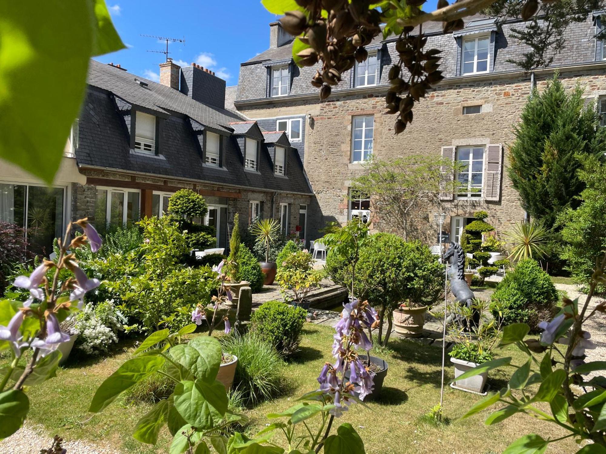 Hotel Victor Hugo 蓬托尔松 外观 照片