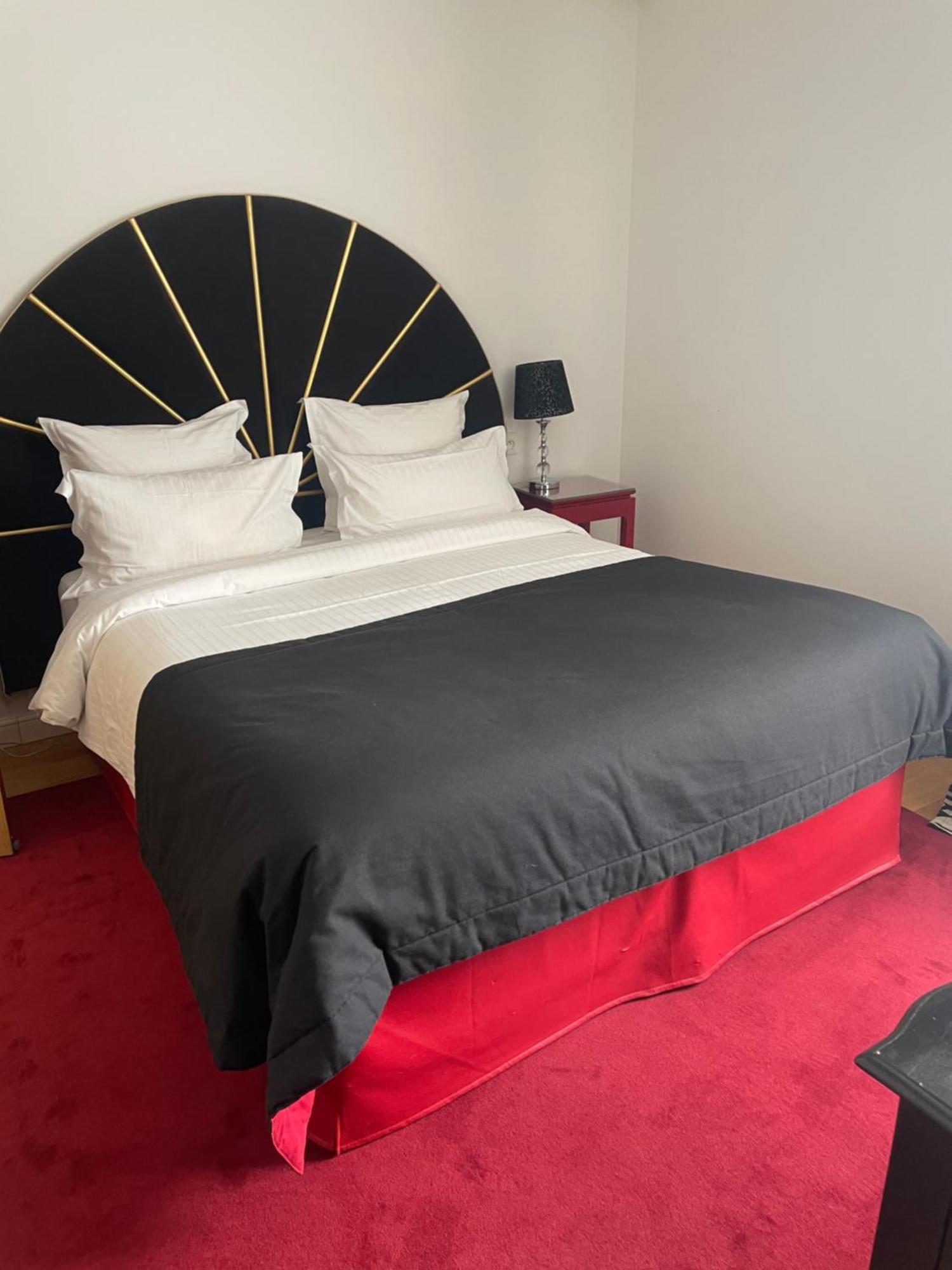 Hotel Victor Hugo 蓬托尔松 外观 照片
